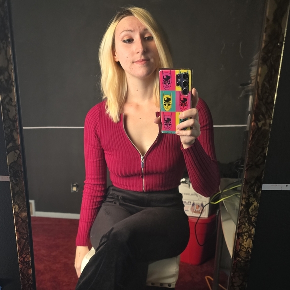 Meet your Posher, Celia - Picture 2 of 4